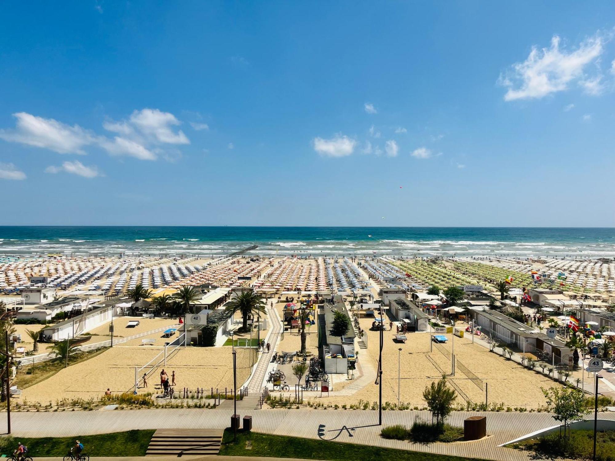 Hotel Columbia Frontemare Rimini Eksteriør bilde
